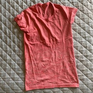 EUC Lululemon Swiftly Tech Tee